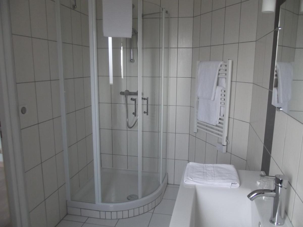 Chambres D'Hotes Les Lavandes 罗卡马杜尔 外观 照片