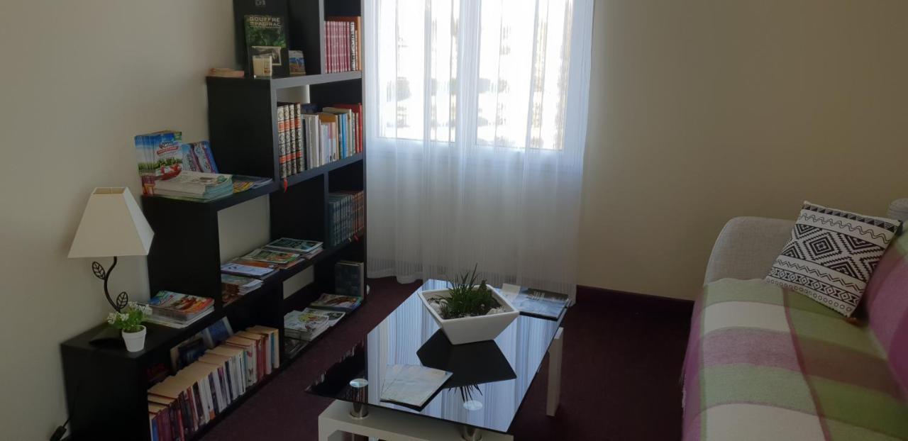Chambres D'Hotes Les Lavandes 罗卡马杜尔 外观 照片